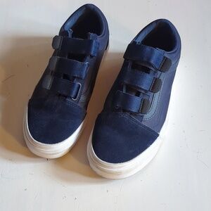 Vans Navy Low-Top Velcro Strap Skate Sneakers 7.5